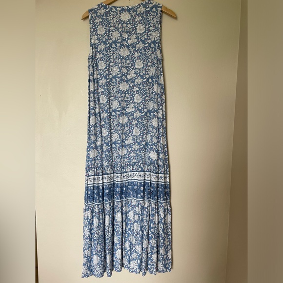 GiGiO Boho Sleeveless V Neck Button Down Long Blue Dress Ruffled Hem Size Medium - Picture 14 of 16
